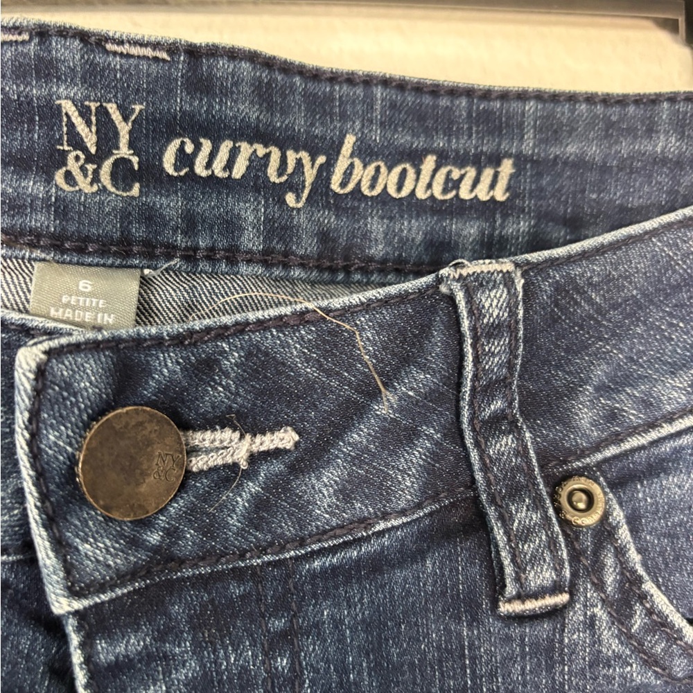 New York & Company Boot Cut Straight Classic Blue Curvy Flare Jeans sz 6 - Picture 6 of 11